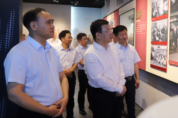 市委常委、市紀(jì)委書記、市監(jiān)委主任岳嶺來(lái)淮鋼調(diào)研指導(dǎo)
